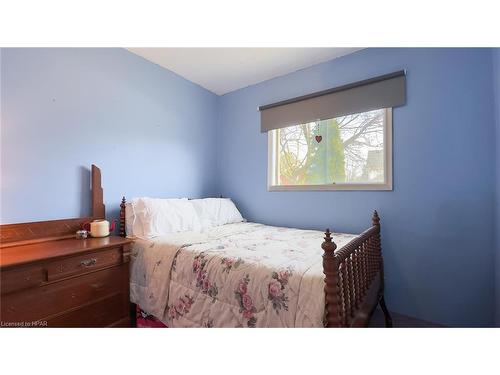 33 Ord Street, Seaforth, ON - Indoor Photo Showing Bedroom