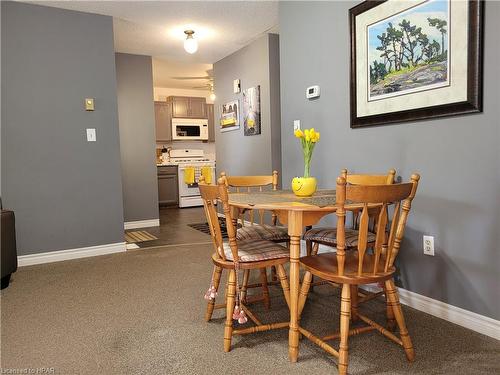 28 Briarwood Crescent, Morris-Turnberry, ON - Indoor Photo Showing Dining Room