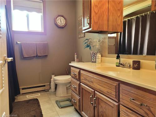 28 Briarwood Crescent, Morris-Turnberry, ON - Indoor Photo Showing Bathroom