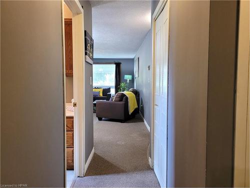 28 Briarwood Crescent, Morris-Turnberry, ON - Indoor Photo Showing Other Room