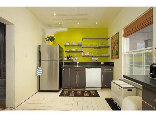 375 Ontario Street, Stratford, ON - Indoor Photo Showing Kitchen