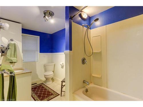 545 York Avenue N, Listowel, ON - Indoor Photo Showing Bathroom