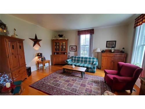 43 Jarvis Street, Seaforth, ON - Indoor Photo Showing Living Room
