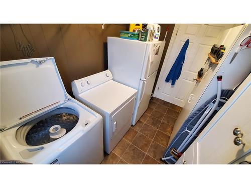 43 Jarvis Street, Seaforth, ON - Indoor Photo Showing Laundry Room