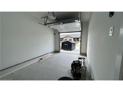 223D Thames Avenue, Mitchell, ON - Indoor Photo Showing Garage