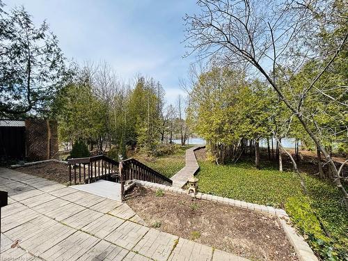 11 Riverside Drive, Turnberry Estates, ON - Outdoor
