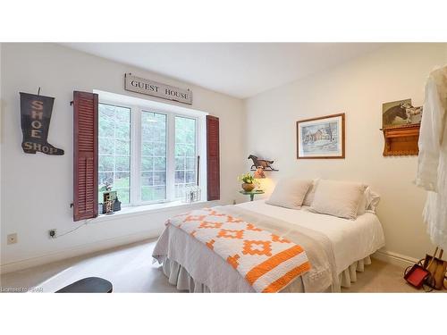38 Cameron Street, Bayfield, ON - Indoor Photo Showing Bedroom