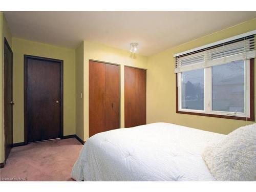 2 Hillside Court Court, St. Marys, ON - Indoor Photo Showing Bedroom