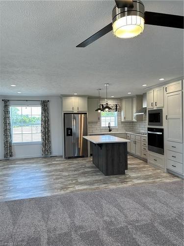 208 Spruce Drive, West Grey, ON - Indoor Photo Showing Kitchen With Stainless Steel Kitchen