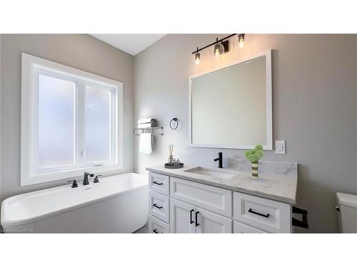 441 Coast Drive, Goderich, ON - Indoor Photo Showing Bathroom