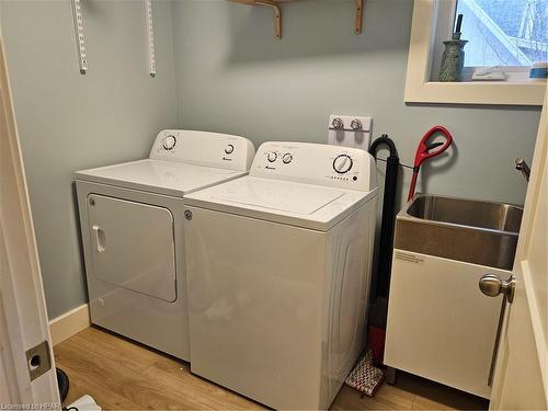 8 Bayfield Terrace, Bayfield, ON - Indoor Photo Showing Laundry Room