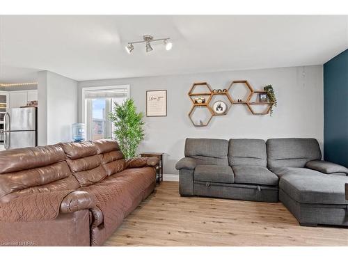 213 Norfolk Street, Stratford, ON - Indoor Photo Showing Living Room