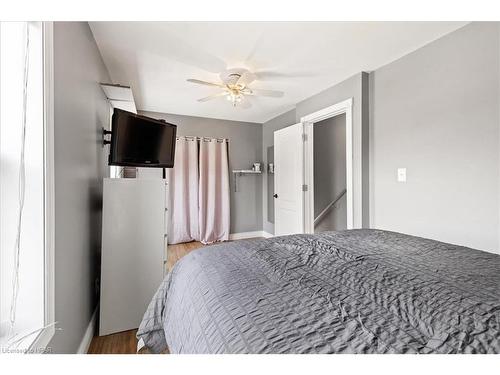 213 Norfolk Street, Stratford, ON - Indoor Photo Showing Bedroom