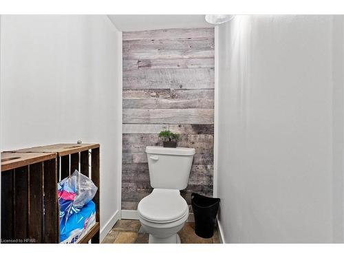 213 Norfolk Street, Stratford, ON - Indoor Photo Showing Bathroom