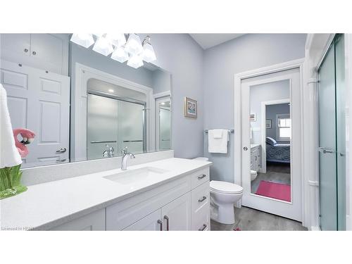 51 Bayfield Mews Lane, Bayfield, ON - Indoor Photo Showing Bathroom