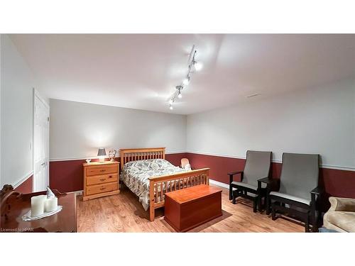 46 Balvina Drive W, Goderich, ON - Indoor Photo Showing Bedroom