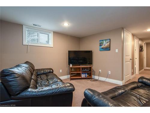 174 Sunset Drive, Goderich, ON - Indoor Photo Showing Living Room