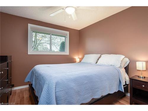 174 Sunset Drive, Goderich, ON - Indoor Photo Showing Bedroom