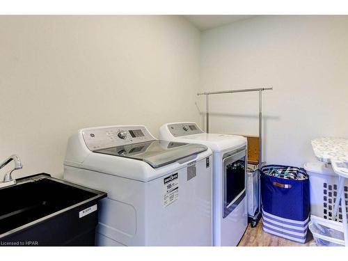 131 Jefferey Way, Mount Forest, ON - Indoor Photo Showing Laundry Room