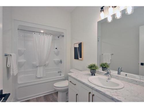 151 Egan Avenue, St. Marys, ON - Indoor Photo Showing Bathroom