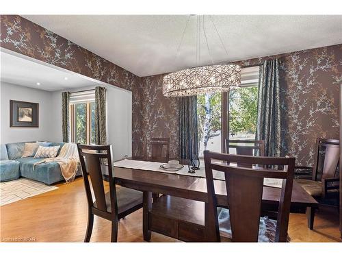 338 Greenwood Drive, Stratford, ON - Indoor Photo Showing Dining Room