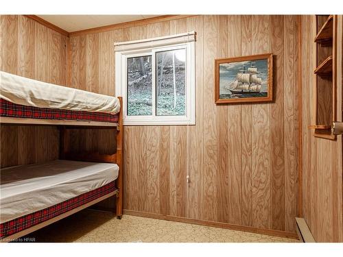 82899 Glendale Road, Ashfield-Colborne-Wawanosh, ON - Indoor Photo Showing Bedroom