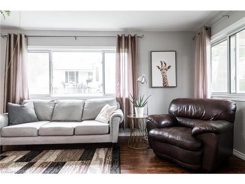 130 James Street N, St. Marys, ON - Indoor Photo Showing Living Room