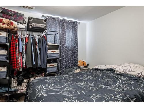 130 James Street N, St. Marys, ON - Indoor Photo Showing Bedroom