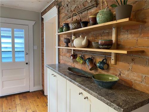 134 Inchbury Street, Hamilton, ON - Indoor Photo Showing Kitchen