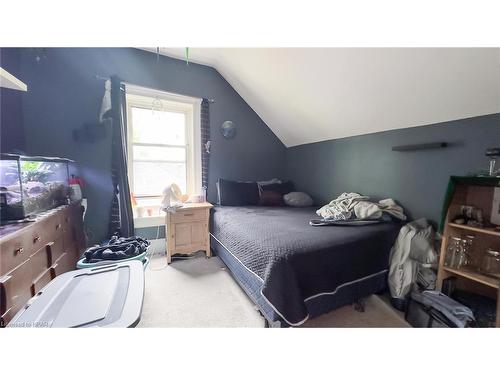 208 Townsend Street, Clinton, ON - Indoor Photo Showing Bedroom