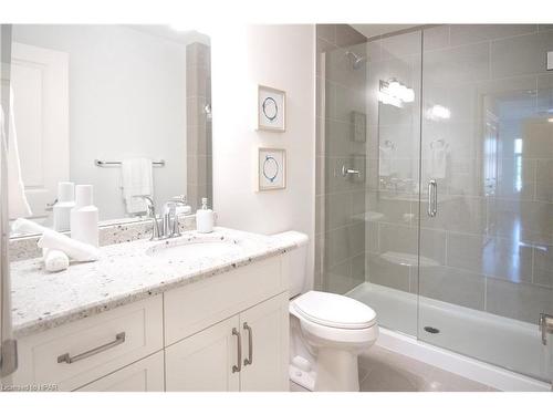 213-255 John Street N, Stratford, ON - Indoor Photo Showing Bathroom