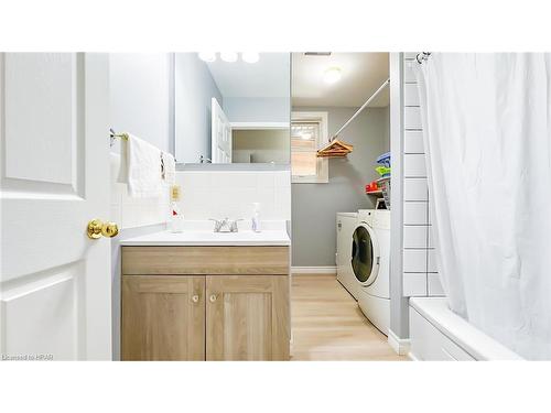 4 Ducharme Crescent, Bayfield, ON - Indoor Photo Showing Laundry Room