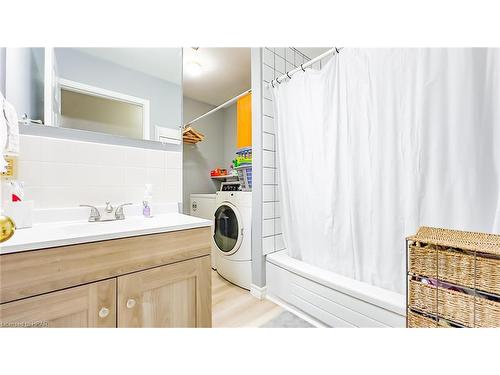 4 Ducharme Crescent, Bayfield, ON - Indoor Photo Showing Laundry Room