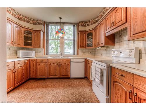 3734 Bridge Street, Wilmot Township, ON - Indoor Photo Showing Kitchen With Double Sink