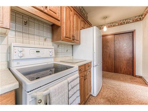 3734 Bridge Street, Wilmot Township, ON - Indoor Photo Showing Kitchen