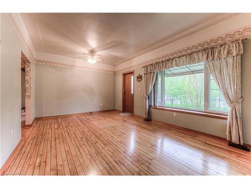 3734 Bridge Street, Wilmot Township, ON - Indoor Photo Showing Other Room