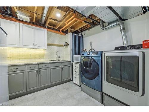 428 Highview Drive, St. Thomas, ON - Indoor Photo Showing Laundry Room