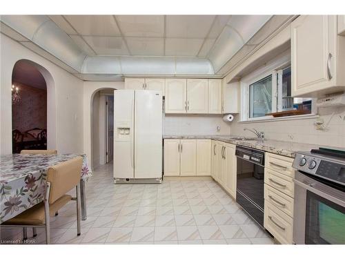 235 William Street, Stratford, ON - Indoor Photo Showing Kitchen