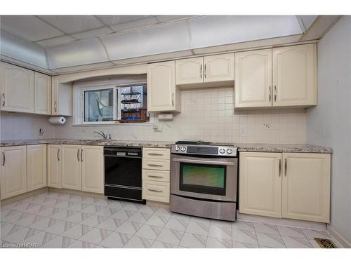 235 William Street, Stratford, ON - Indoor Photo Showing Kitchen