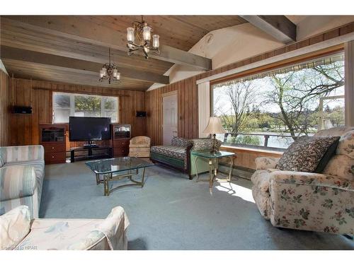 235 William Street, Stratford, ON - Indoor Photo Showing Living Room