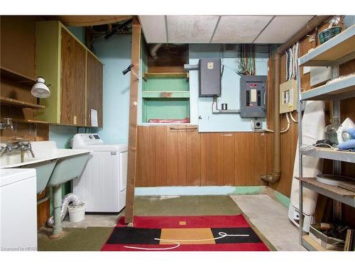 235 William Street, Stratford, ON - Indoor Photo Showing Laundry Room