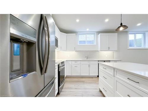 459 Warren Street, Goderich, ON - Indoor Photo Showing Kitchen With Upgraded Kitchen