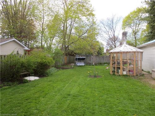 465 Queen Street S, Palmerston, ON - Outdoor With Backyard