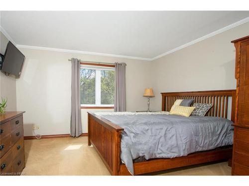 63 Crawford Street, Stratford, ON - Indoor Photo Showing Bedroom