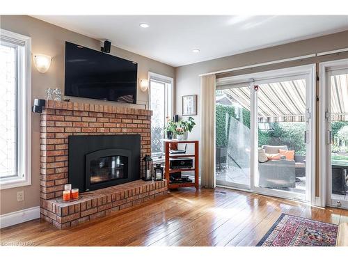21 Neal Avenue, Stratford, ON - Indoor Photo Showing Living Room With Fireplace