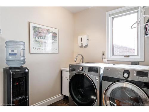 21 Neal Avenue, Stratford, ON - Indoor Photo Showing Laundry Room