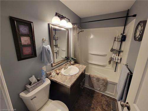 70624 London Road, South Huron, ON - Indoor Photo Showing Bathroom