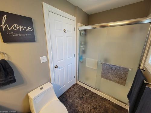 70624 London Road, South Huron, ON - Indoor Photo Showing Bathroom