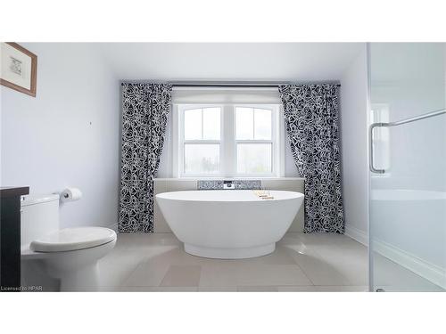 24 Thimbleweed Drive, Bayfield, ON - Indoor Photo Showing Bathroom