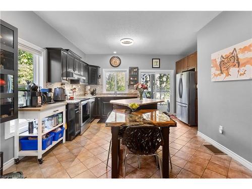 150 Railway Avenue, Stratford, ON - Indoor Photo Showing Kitchen
